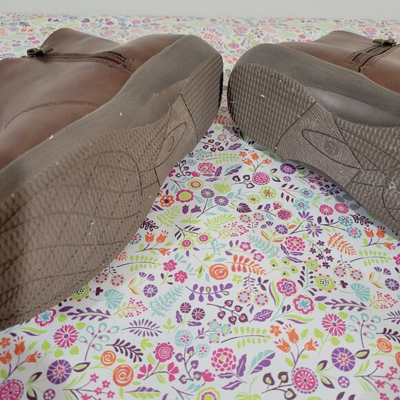 Vegan Leather Booties Brown Sz 7.5 - Picture 8 of 9